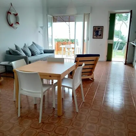 Ampio Bilocale Fronte Mare Con Balcone, - M335 * Marcelli